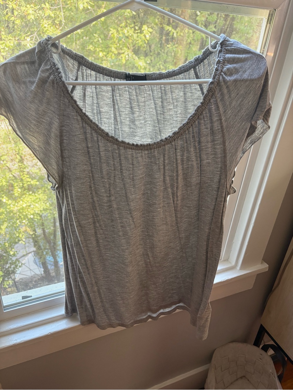 GAP Women's Gray Scoop Neck Short Sleeve Top